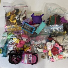 Gran Lote De Ropa Y Accesorios Muñeca Vintage Años 90 Barbie Y Otros segunda mano  Embacar hacia Mexico