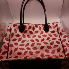 lulu guinness lips for sale lulu guinness lips for sale BENFLEET