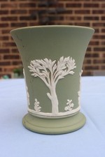 Wedgwood green vase for sale  IMMINGHAM