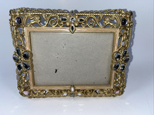 Usado, Moldura para foto de metal redemoinho ornamentado tom dourado pedras/cristais transparentes e rosa comprar usado  Enviando para Brazil