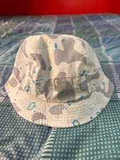 Cappello bape reflective usato  Sulmona