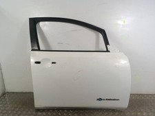Porte droit nissan d'occasion  Savenay