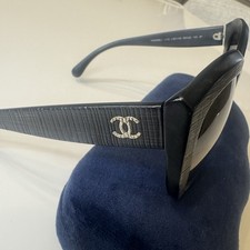 Chanel matte black d'occasion  Expédié en Belgium