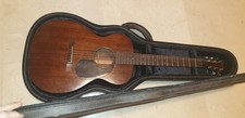 Custodia rigida chitarra usato  Siracusa