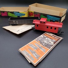 Trens rodoviários Gandola e Caboose escala HO carvão alto  comprar usado Trens rodoviários Gandola e Caboose escala HO carvão alto  comprar usado  Enviando para Brazil