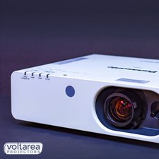 Projetor Panasonic PT-FW430U 720p WIDE HD CINEMAHome Cinema, usado comprar usado  Enviando para Brazil