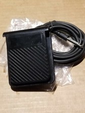 Interruptor de pé Yamaha Itália 1/4" novo (PSR350, DGX202, DGX300, EZ3) comprar usado  Enviando para Brazil