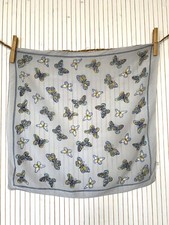 Foulard carré soie d'occasion  Le Péage-de-Roussillon