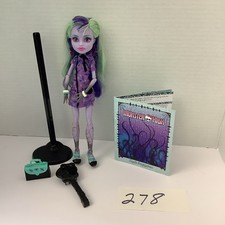 Monster high twyla d'occasion  Expédié en Belgium