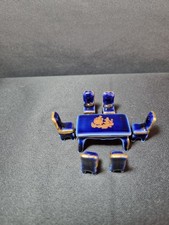 LOTE MINIATURA LIMOGES 7 PEÇAS MESA E CADEIRAS 4 PEÇAS LOUNGE AZUL COBALTO E DOURADO, usado comprar usado LOTE MINIATURA LIMOGES 7 PEÇAS MESA E CADEIRAS 4 PEÇAS LOUNGE AZUL COBALTO E DOURADO, usado comprar usado  Enviando para Brazil