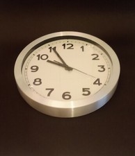 Wanduhr aluminium matt gebraucht kaufen  Hamburg