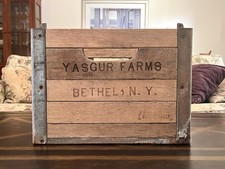 Caixa de leite vintage Yasgur Farms Woodstock memorabilia, tem falhas ver descrição comprar usado  Enviando para Brazil