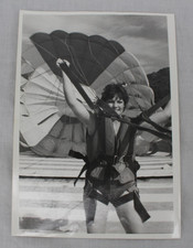 Fotografia parasailing bianco usato Fotografia parasailing bianco usato  Spedire a Italy