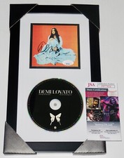 DEMI LOVATO AUTOGRAFADO "DANCING WITH THE DEVIL" CD COVER (EMOLDURADO E FOSCO) JSA! comprar usado  Enviando para Brazil