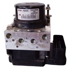 Pompa abs 445400d020 usato  Pratola Peligna