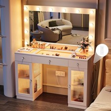 Vanity desk large for sale  Bordentown