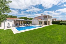 Ferienhaus villa nikolas gebraucht kaufen  Suhl