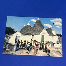 Trulli puglia folklore usato Trulli puglia folklore usato  Bari