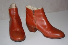 .moustache boots cuir d'occasion  La Roche-Posay