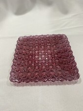 Vintage Margarida e Botão 7" X 7" Bandeja Quadrada de Vidro Carnaval Placa Violeta comprar usado Vintage Margarida e Botão 7" X 7" Bandeja Quadrada de Vidro Carnaval Placa Violeta comprar usado  Enviando para Brazil