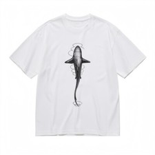 Camiseta masculina confortável clássica design minimalista silhueta de tubarão comprar usado  Enviando para Brazil