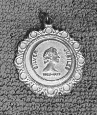 Pendant metal queens for sale  WARRINGTON