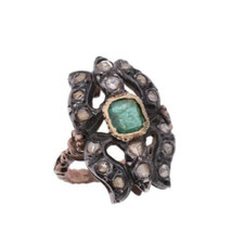 Anello antico con usato  Italia