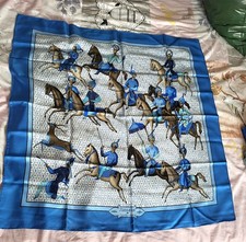 Foulard hermès bleu d'occasion  Forges-les-Eaux