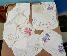 Lote de lençóis bordados vintage. Capa de mesa de cartas, Doilies Estate Find 7 Total comprar usado  Enviando para Brazil