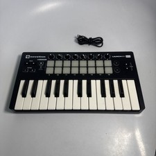 Novation Launchkey Mini Mk3 25 mini teclas controlador de teclado midi com cabo de alimentação comprar usado  Enviando para Brazil