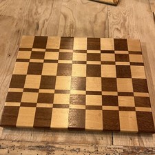 Tábua de queijo quadriculada de madeira feita à mão por Gerald Gould-8”x6”x.5” comprar usado  Enviando para Brazil