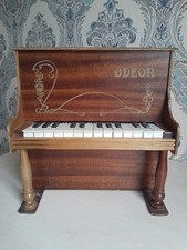 Usado, Piano pequeno antigo, século XIX, madeira, feito à mão. Vídeo! Odeon! comprar usado  Enviando para Brazil