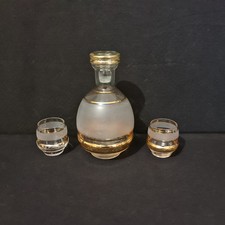 Antique glass decanter d'occasion  Expédié en Belgium