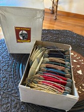 Lote antigo de bordado chinês de seda Asstd? Thread 42 marca de elefante principalmente não usada comprar usado Lote antigo de bordado chinês de seda Asstd? Thread 42 marca de elefante principalmente não usada comprar usado  Enviando para Brazil