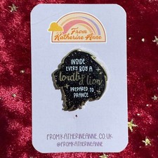 Enamel pin harry d'occasion Enamel pin harry d'occasion  Neuilly-sur-Seine