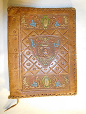 Vintage Hand-Tooled Embossed 8 Dragons Leather Bible or Book Cover comprar usado  Enviando para Brazil