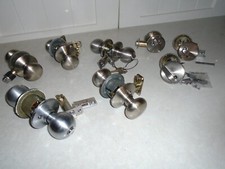 Knobs locks lot for sale  Holland