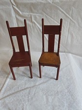 CASA DE BONECAS ARTESANAL ARTISTA MINIATURA PRIMITIVA 2 CADEIRAS VERMELHAS CJ'S 95 & 98 comprar usado  Enviando para Brazil