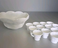 Usado, Conjunto de 12 xícaras e tigelas de uva de vidro leitoso branco Indiana década de 1960 colheita colônia C787 comprar usado  Enviando para Brazil