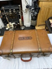 Brown 20thc trunk for sale Brown 20thc trunk for sale  ILFORD