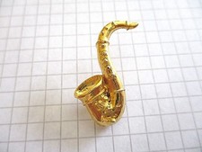 Saxophone pin badge d'occasion  Sisteron