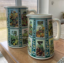 Vintage jugs pair for sale  SHEFFIELD