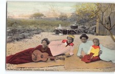 Cartão postal feminino havaiano nativo~Guitar Island Curio Co. #70 Havaí HULA -H7 comprar usado  Enviando para Brazil