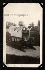 FOTO ANTIGA/VINTAGE 1922 BABY'S FANCY WOOD GEESE ROCKER/GLIDER CALÇADA - M347 comprar usado  Enviando para Brazil