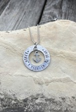 Colar âncora Jimmy Buffett Livin & Dyin em 3/4 tempo em corrente de aço inoxidável comprar usado Colar âncora Jimmy Buffett Livin & Dyin em 3/4 tempo em corrente de aço inoxidável comprar usado  Enviando para Brazil