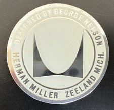 Sofá escrivaninha seccional etiqueta medalhão logotipo anos 1960 George Nelson Herman Miller comprar usado Sofá escrivaninha seccional etiqueta medalhão logotipo anos 1960 George Nelson Herman Miller comprar usado  Enviando para Brazil