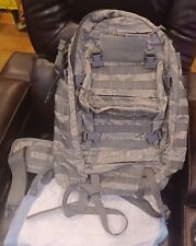 Usado, Mochila camuflada multiusos estilo militar usada en excelente estado segunda mano  Embacar hacia Argentina