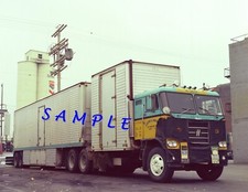 Color 8x10 semi for sale  Wittmann