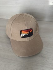 Cappello con visiera usato  Putignano