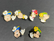 Usado, 6 emblemas de broche Disney Minnie Mouse - Minnie Pampering batom perfume rímel comprar usado  Enviando para Brazil